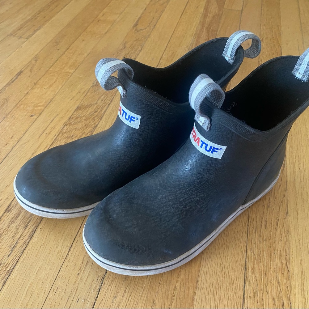 Kids Xtratuf Ankle / Deck Boots / Black / Size 1